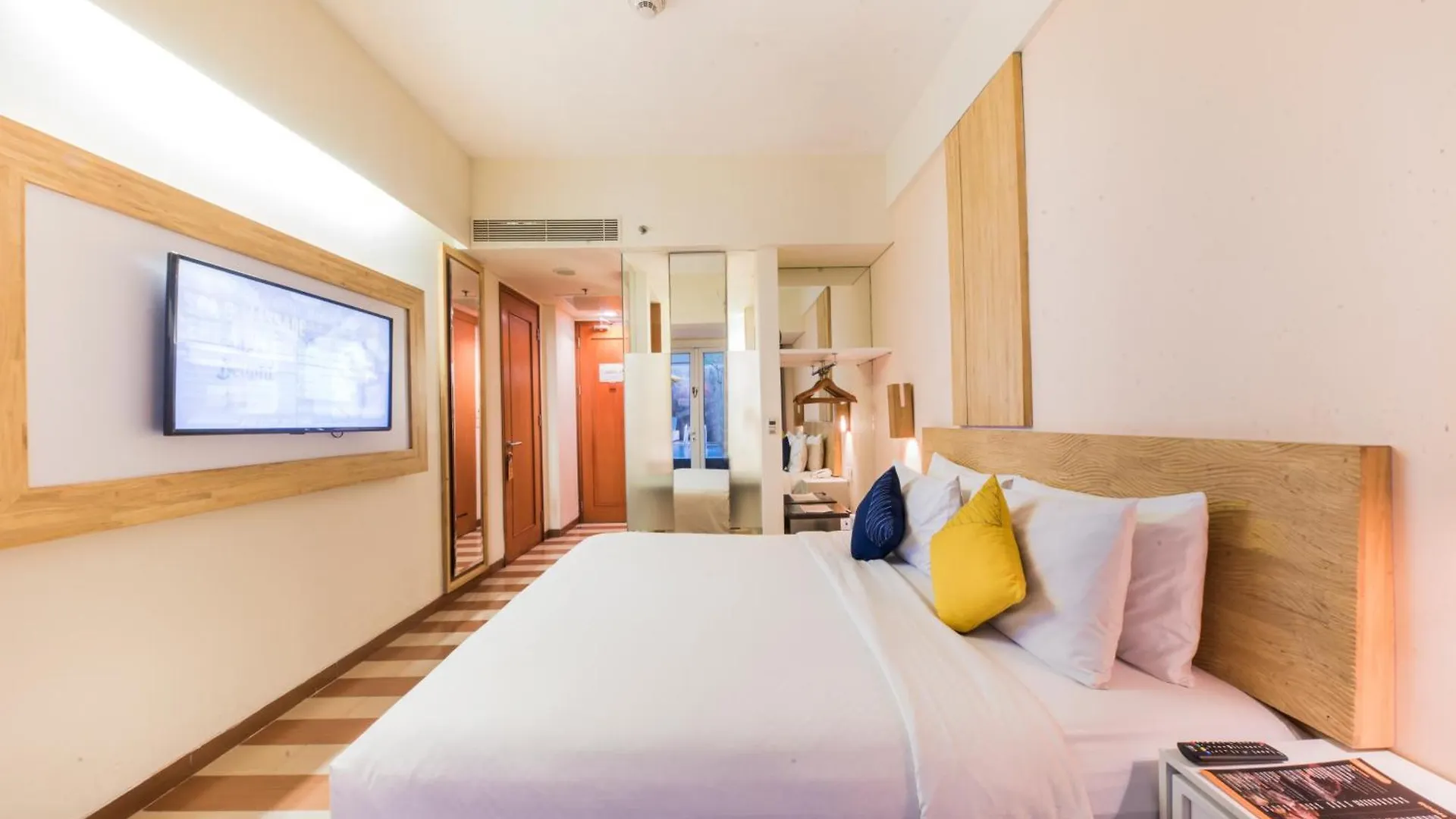 Hotel The One Legian 4*,